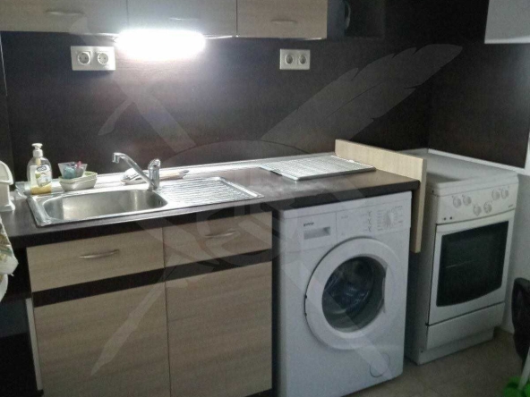 Дава се под наем Тристаен апартамент в Варна, ВИНС - 80 кв.м за 598.23 € - Снимка #1
