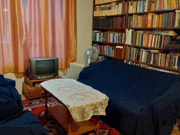 Дава се под наем Тристаен апартамент в София, Лозенец - 65 кв.м за 698.19 € - Снимка #1