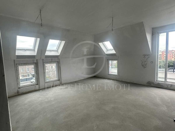 Тристаен апартамент в Пловдив, Остромила - 125 кв.м за 621 €/кв.м - Снимка #1