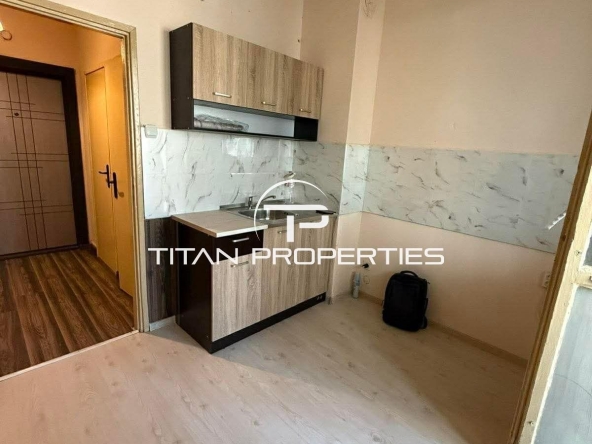 Дава се под наем Двустаен апартамент в Варна, Младост 1 - 45 кв.м за 278.97 € - Снимка #1