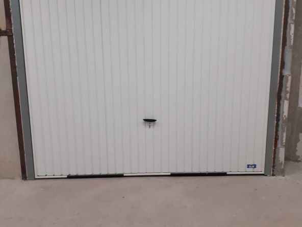 Дава се под наем Гараж / Паркомясто в София, Люлин 1 - 15 кв.м за 124.44 € - Снимка #1