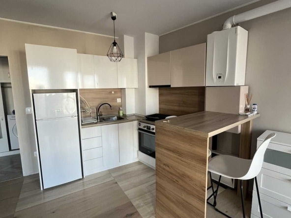 Дава се под наем Едностаен апартамент в София, Витоша - 42 кв.м за 448.8 € - Снимка #1