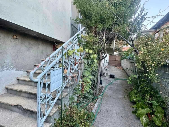 Къща в Стара Загора, ОРБ - 90 кв.м за 1945 €/кв.м - Снимка #1