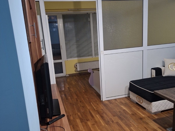 Дава се под наем Двустаен апартамент в Варна, Младост 2 - 61 кв.м за 278.97 € - Снимка #1