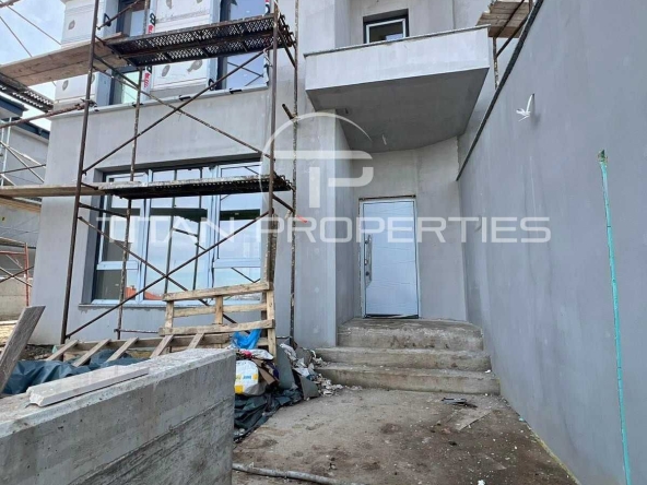 Къща в с. Марково, Област Пловдив - 267 кв.м за 755 €/кв.м - Снимка #1