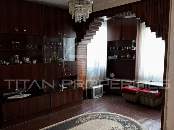 Етаж от къща в София, Модерно предградие - 100 кв.м за 638 €/кв.м - Снимка #1