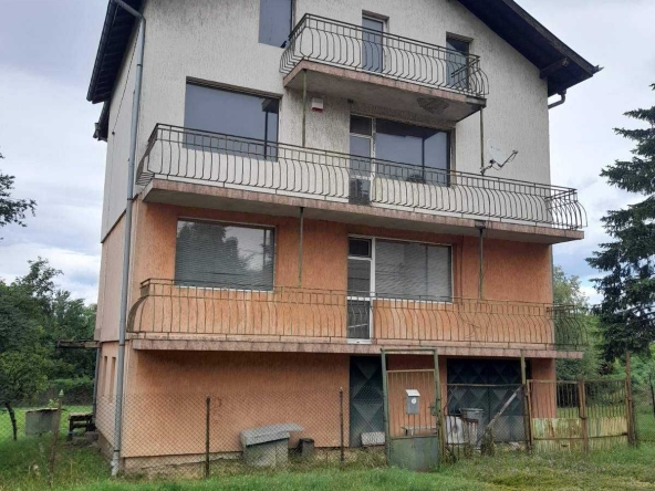 Къща в София, Филиповци - 315 кв.м за 470 €/кв.м - Снимка #1