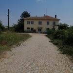 Дава се под наем Промишлена сграда в с. Калояновец, Област Стара Загора - 750 кв.м за 612 € - Снимка #1