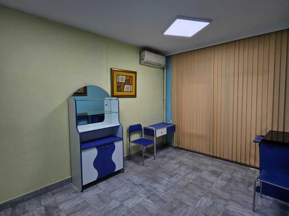 Дава се под наем Магазин в Пловдив, Център - 60 кв.м за 331.5 € - Снимка #1
