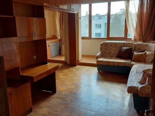 Дава се под наем Тристаен апартамент в Варна, Център - 87 кв.м за 548.25 € - Снимка #1
