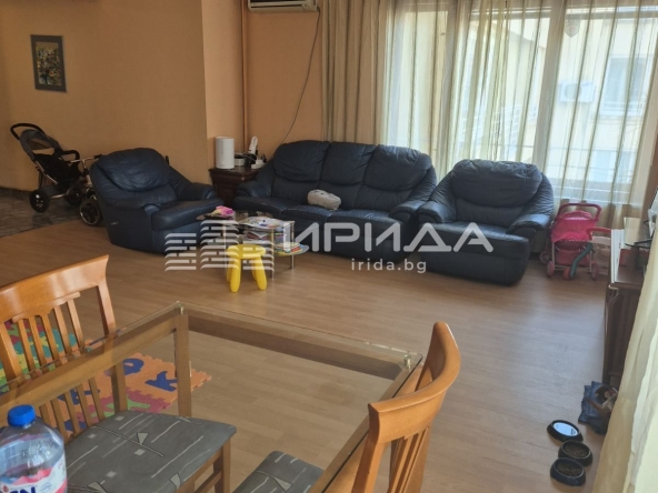 Тристаен апартамент в София, Център - 125 кв.м за 2069 €/кв.м - Снимка #1