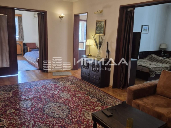 Многостаен апартамент в София, Яворов - 123 кв.м за 3110 €/кв.м - Снимка #1