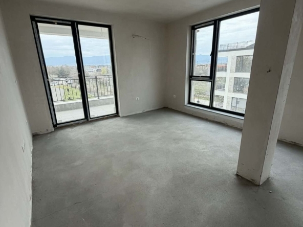 Тристаен апартамент в Пловдив, Кършияка - 110 кв.м за 768 €/кв.м - Снимка #1
