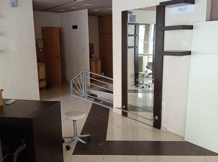 Дава се под наем Офис в Пловдив, Кършияка - 120 кв.м за 663 € - Снимка #1