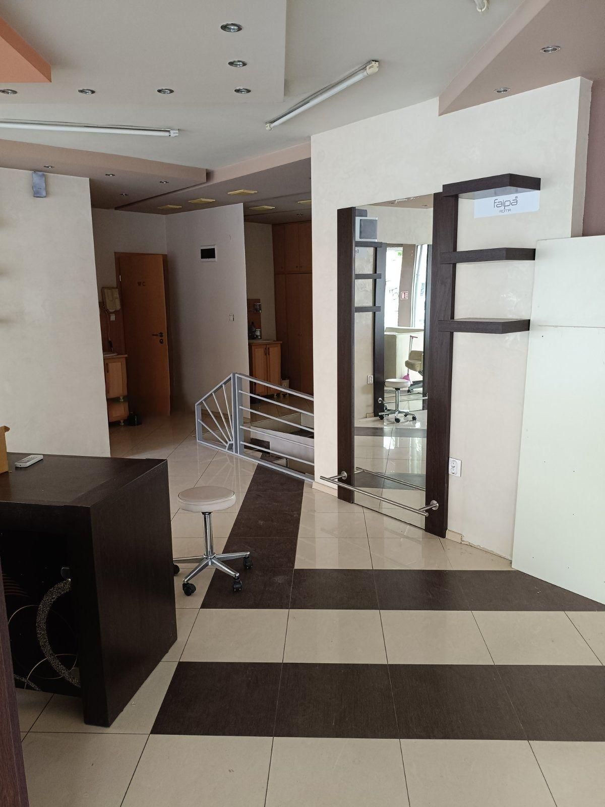 Дава се под наем Офис в Пловдив, Кършияка - 120 кв.м за 663 € - Снимка #1