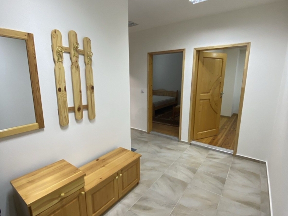 Дава се под наем Двустаен апартамент в Шумен, Дивизионна болница - 72 кв.м за 278.97 € - Снимка #1