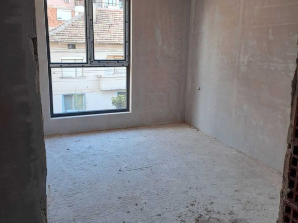 Четиристаен апартамент в Петрич - 106 кв.м за 529 €/кв.м - Снимка #1