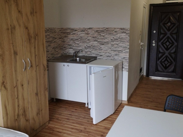 Дава се под наем Двустаен апартамент в София, Модерно предградие - 40 кв.м за 275 € - Снимка #1