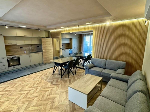 Дава се под наем Двустаен апартамент в Асеновград - 73 кв.м за 598.23 € - Снимка #1