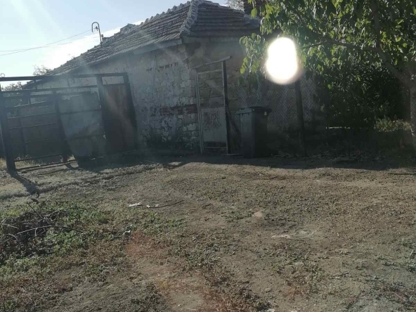 Къща в Чирпан - 70 кв.м за 500 €/кв.м - Снимка #1