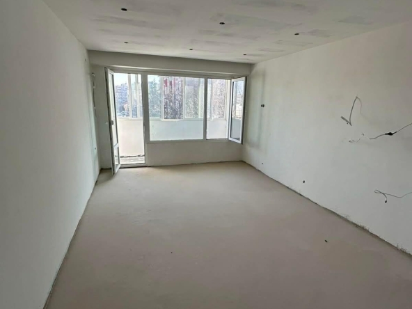 Двустаен апартамент в Бургас, Изгрев - 68 кв.м за 1013 €/кв.м - Снимка #1