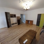 Дава се под наем Тристаен апартамент в Шумен, Пазара - 90 кв.м за 298.86 € - Снимка #1