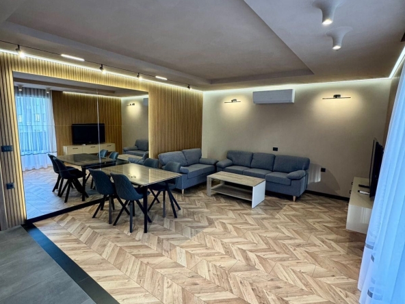 Дава се под наем Двустаен апартамент в Асеновград - 70 кв.м за 548.25 € - Снимка #1