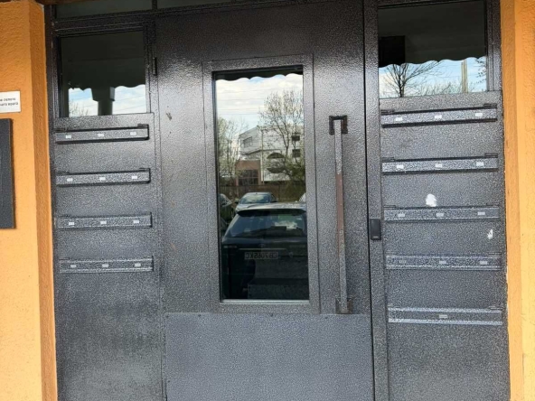 Дава се под наем Двустаен апартамент в София, Дружба 1 - 44 кв.м за 298.86 € - Снимка #1