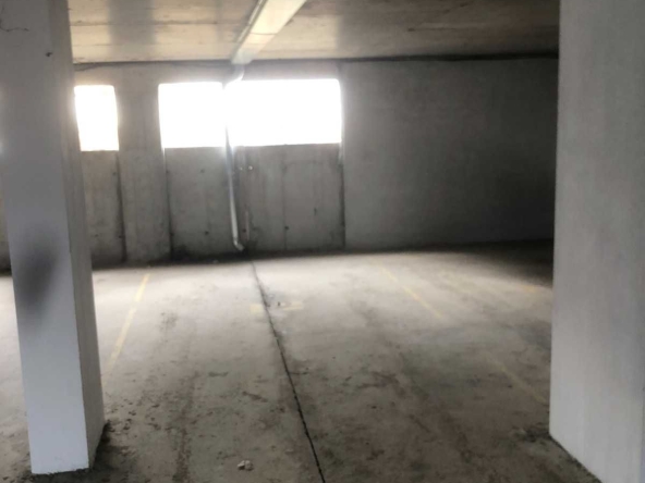 Дава се под наем Гараж / Паркомясто в Велико Търново, Акация - 15 кв.м за 79.56 € - Снимка #1