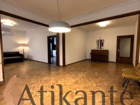 Дава се под наем Офис в София, Оборище - 140 кв.м за 1595.79 € - Снимка #1