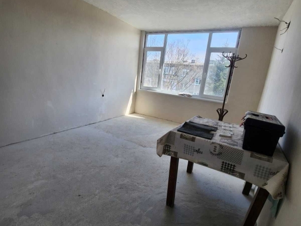 Тристаен апартамент в Търговище, Център - 64 кв.м за 590 €/кв.м - Снимка #1