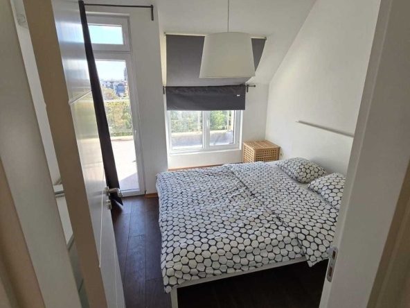 Дава се под наем Двустаен апартамент в София, Център - 72 кв.м за 535.5 € - Снимка #1