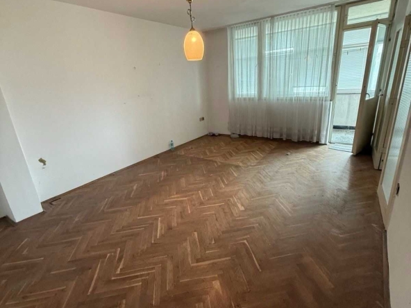 Многостаен апартамент в Варна, Левски - 140 кв.м за 1166 €/кв.м - Снимка #1