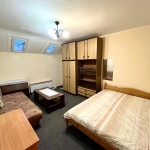 Дава се под наем Едностаен апартамент в Варна, Център - 45 кв.м за 259.08 € - Снимка #1