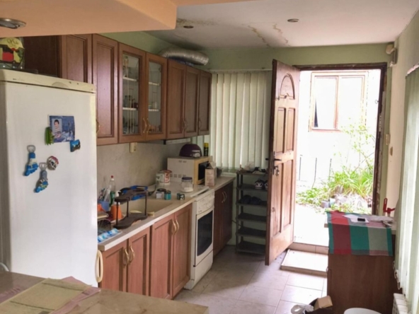 Къща в Кричим - 100 кв.м за 304 €/кв.м - Снимка #1