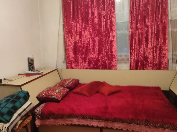 Етаж от къща в Тетевен - 120 кв.м за 293 €/кв.м - Снимка #1