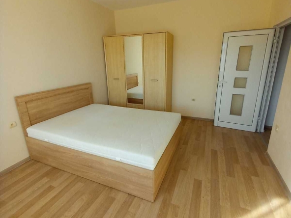 Дава се под наем Едностаен апартамент в Разлог - 45 кв.м за 204 € - Снимка #1