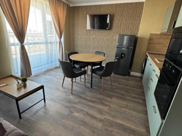 Дава се под наем Двустаен апартамент в Пловдив, Център - 70 кв.м за 797.64 € - Снимка #1