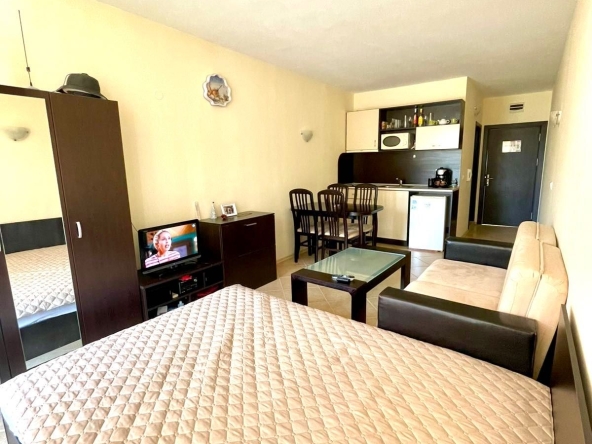 Едностаен апартамент в к.к. Св.Св. Константин и Елена - 35 кв.м за 1237 €/кв.м - Снимка #1