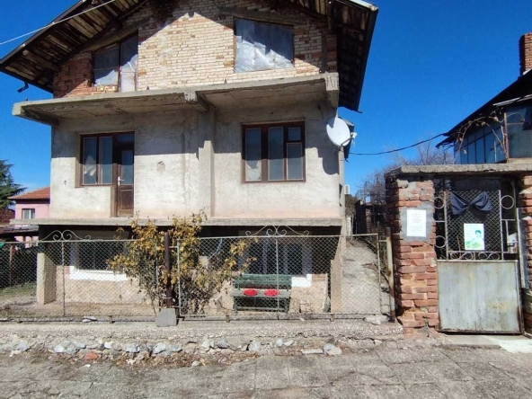 Къща в с. Брестовица, Област Пловдив - 212 кв.м за 301 €/кв.м - Снимка #1