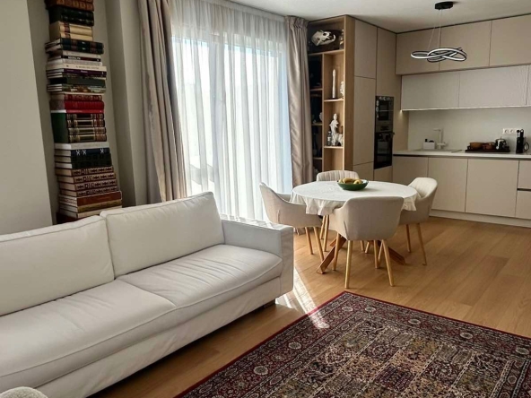 Тристаен апартамент в Пловдив, Остромила - 100 кв.м за 1199 €/кв.м - Снимка #1