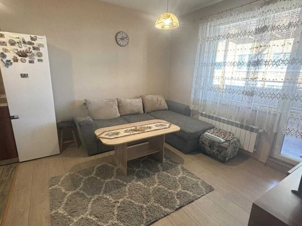 Дава се под наем Двустаен апартамент в София, Слатина - 48 кв.м за 357 € - Снимка #1