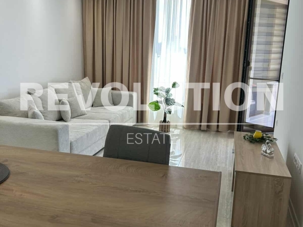 Дава се под наем Двустаен апартамент в Варна, Победа - 50 кв.м за 618.12 € - Снимка #1