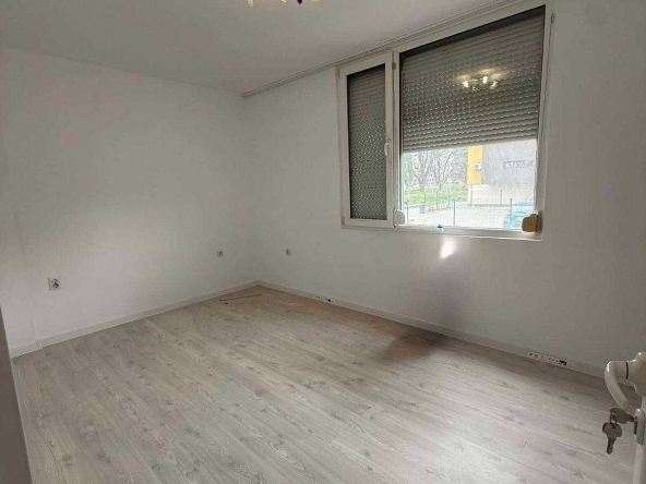 Двустаен апартамент в Казанлък - 70 кв.м за 765 €/кв.м - Снимка #1