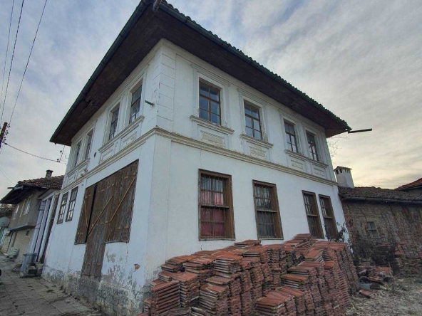 Къща в с. Плаково, Област Велико Търново - 200 кв.м за 115 €/кв.м - Снимка #1