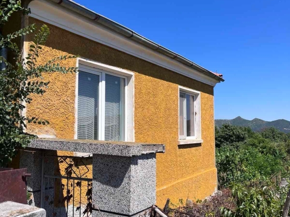 Къща в с. Близнец, Област Сливен - 120 кв.м за 128 €/кв.м - Снимка #1