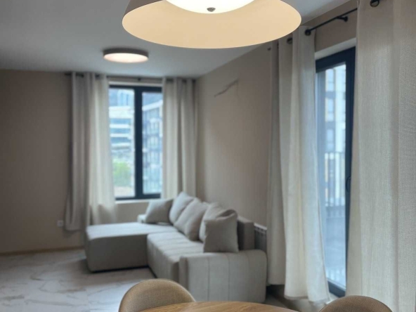 Дава се под наем Двустаен апартамент в София, Център - 80 кв.м за 677.79 € - Снимка #1