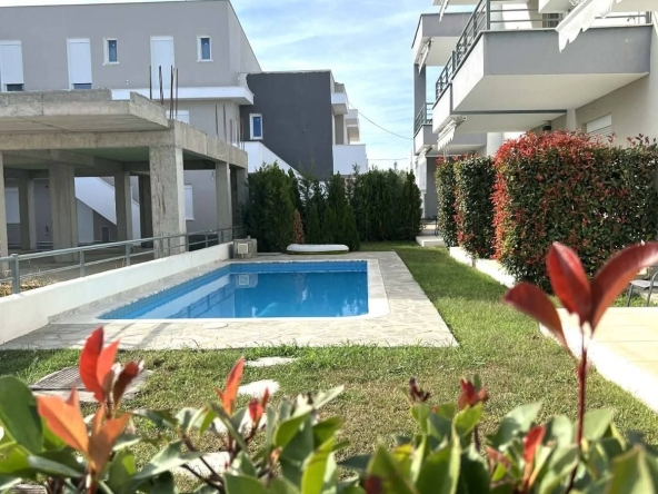 Дава се под наем Двустаен апартамент в Благоевград, Идеален център - 40 кв.м за 54.57 € - Снимка #1