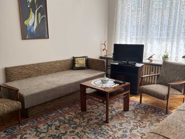 Дава се под наем Едностаен апартамент в София, Център - 48 кв.м за 548.25 € - Снимка #1