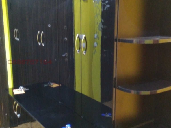 Дава се под наем Тристаен апартамент в Перник, Център - 62 кв.м за 398.82 € - Снимка #1
